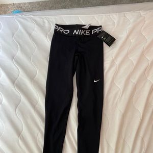 BRAND NEW NEVER WORN NIKE PROS